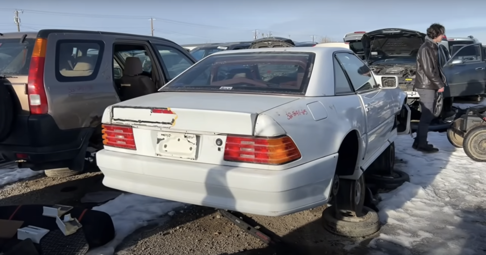 Rare R129 AMG BodyKit Is a Super Lucky Junk Yard Find